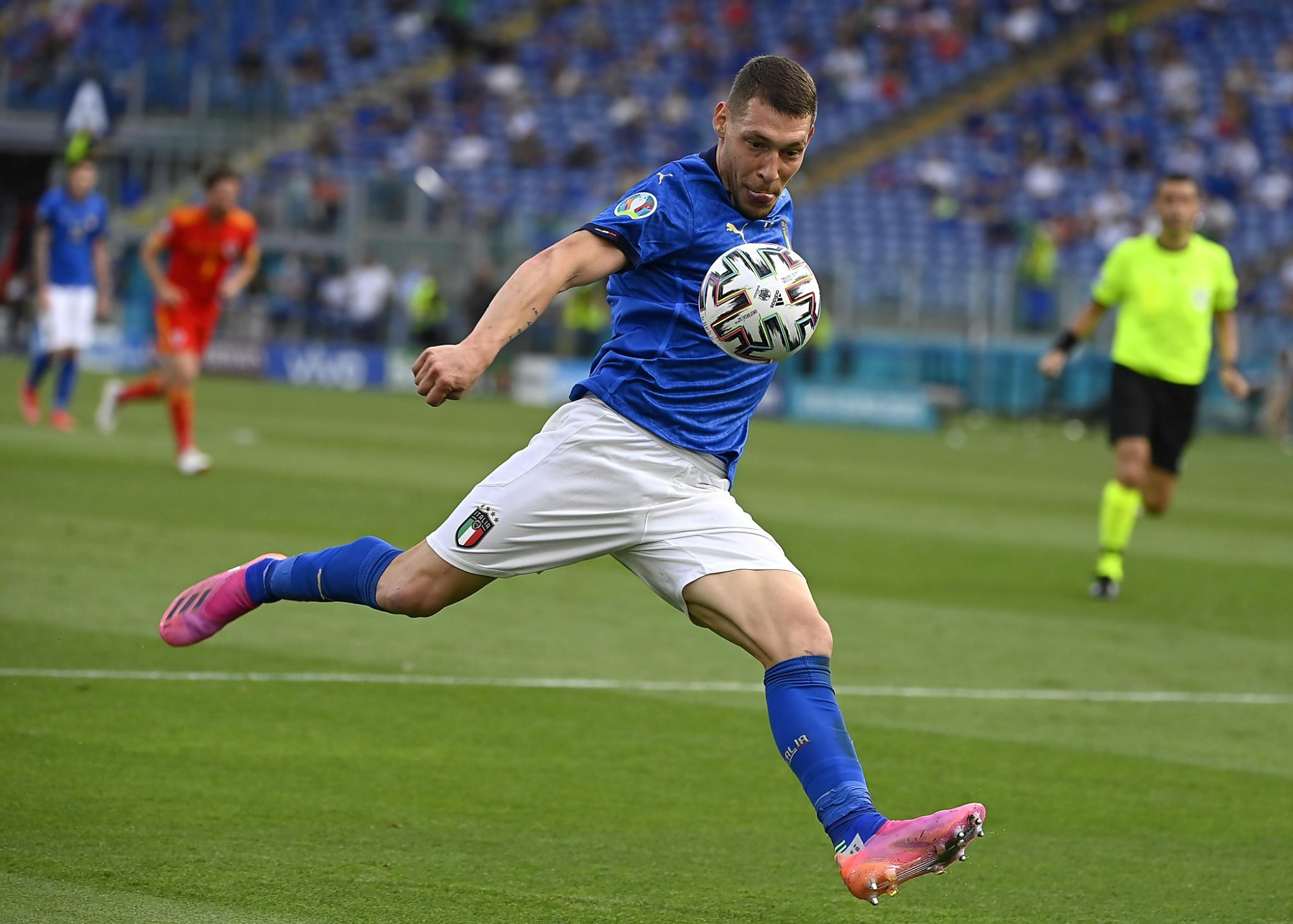 米兰真人-波兰女足实力出众，取得全胜