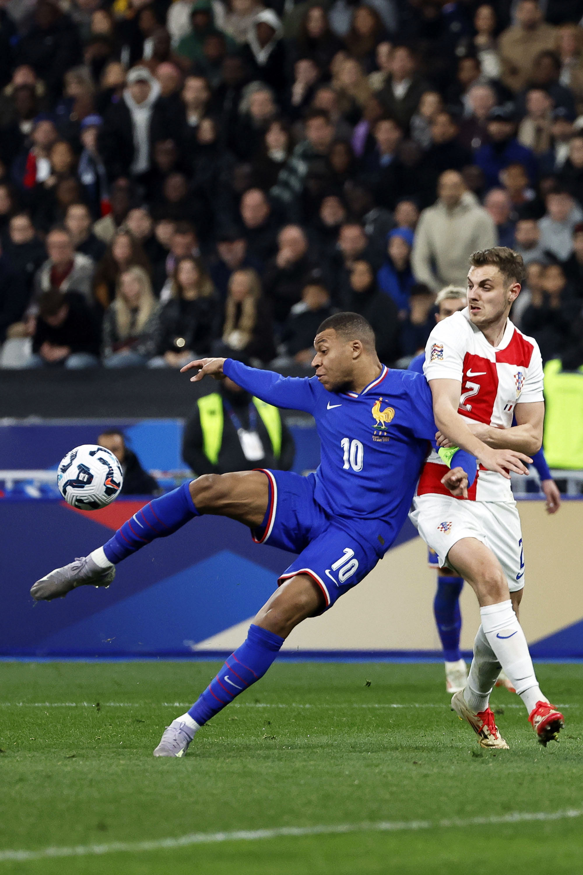 中国米兰体育-欧国联赛决出四强，备受球迷瞩目！的简单介绍