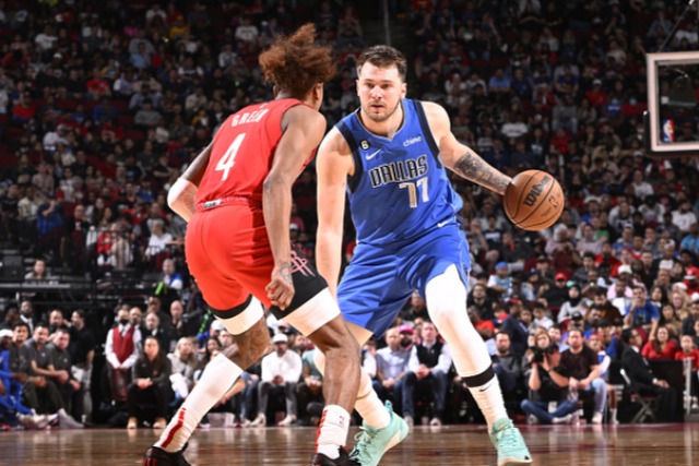 米兰体育app入口-小牛擒下独行侠，取得两连胜的简单介绍