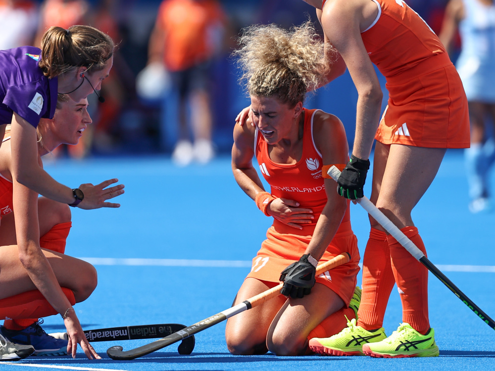 曲棍球比赛中荷兰选手实力爆发,勇夺冠军的简单介绍 曲棍球比赛中荷兰选手实力爆发,勇夺冠军的简单介绍