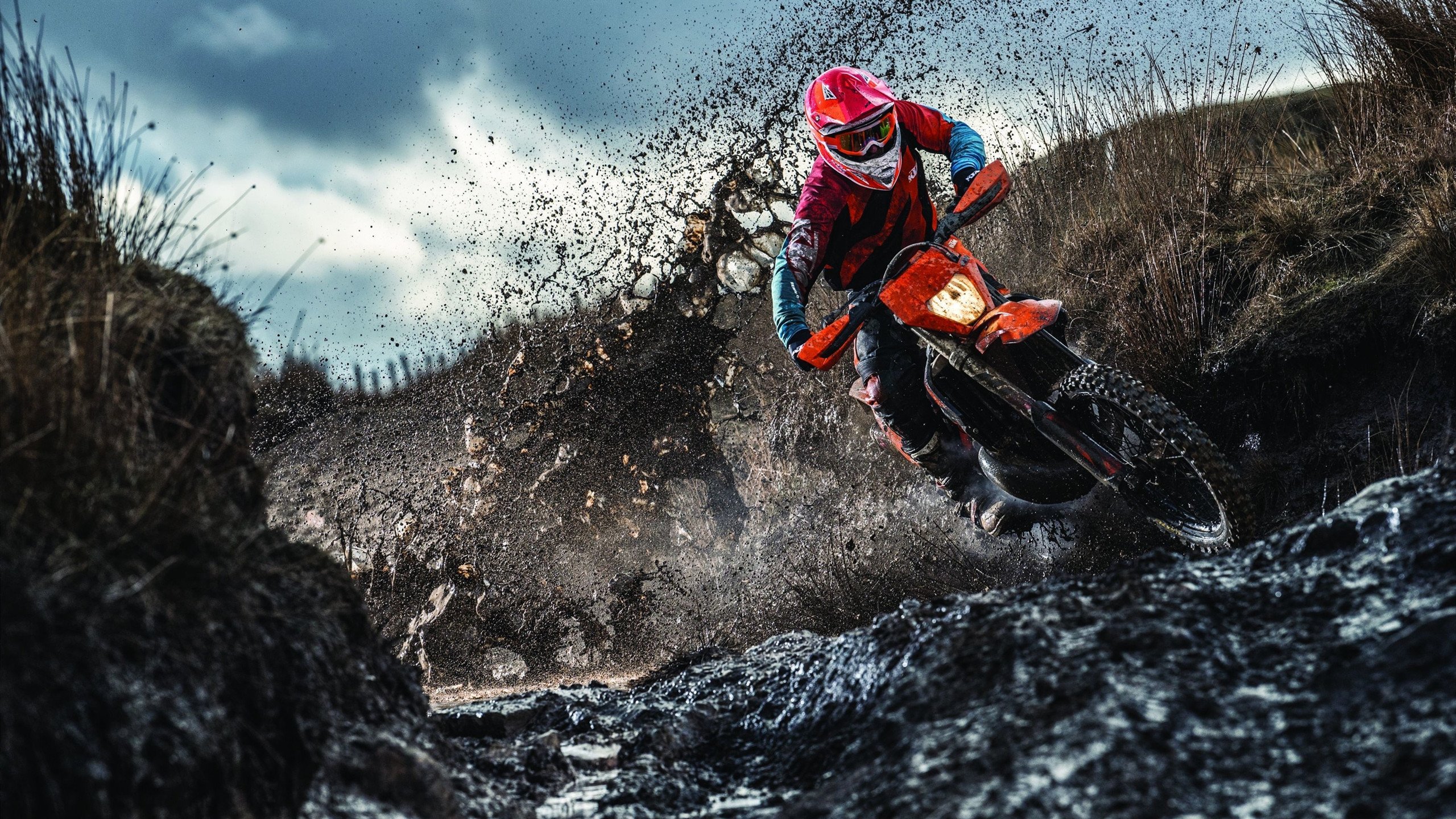 黄潜的暗夜骑士,坎特末节接管比赛,比利亚雷亚尔从梅阿查带走胜利