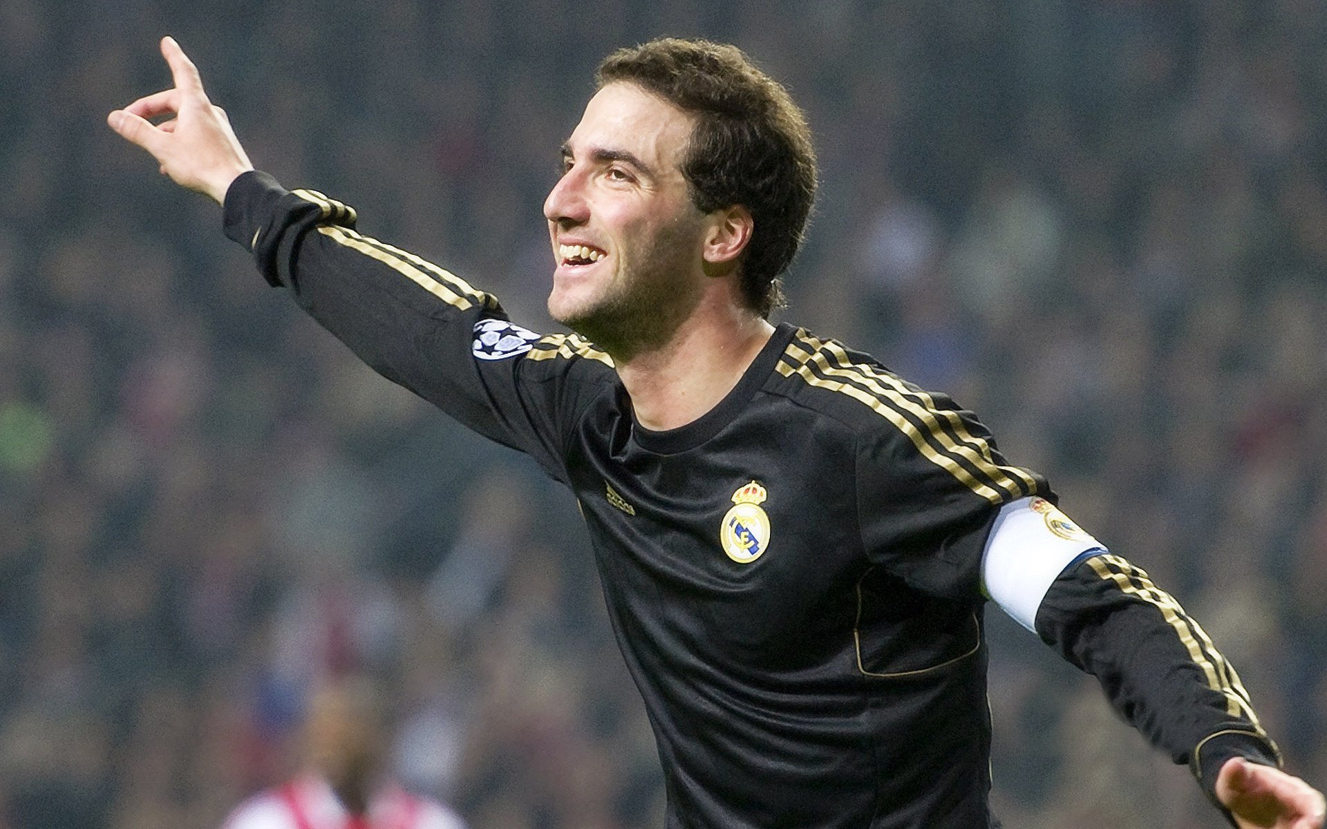 米兰真人-赖斯点燃赛场，当丹麦童话遇上亚特兰大神话